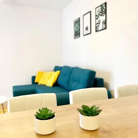 Wola 12b By Homeprime Apartment